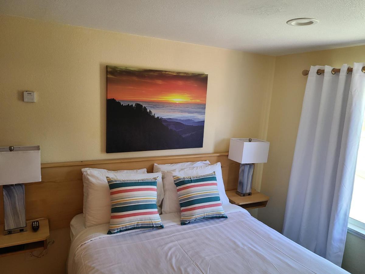 Sunny Cove Motel キャピトラ 部屋 写真